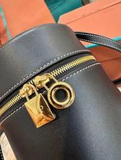 EXTRA CASE MEDIUM 16 BAG IN BLACK SMOOTH CALFSKIN WITH GOLD HARDWARE