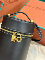 EXTRA CASE MEDIUM 16 BAG IN BLACK SMOOTH CALFSKIN WITH GOLD HARDWARE