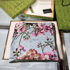 GUCCI 25S SCARF 180 IN SILK 737206