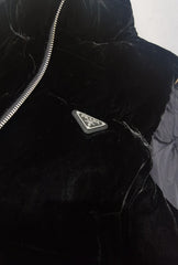 PRADA 25S VELVET VEST 572