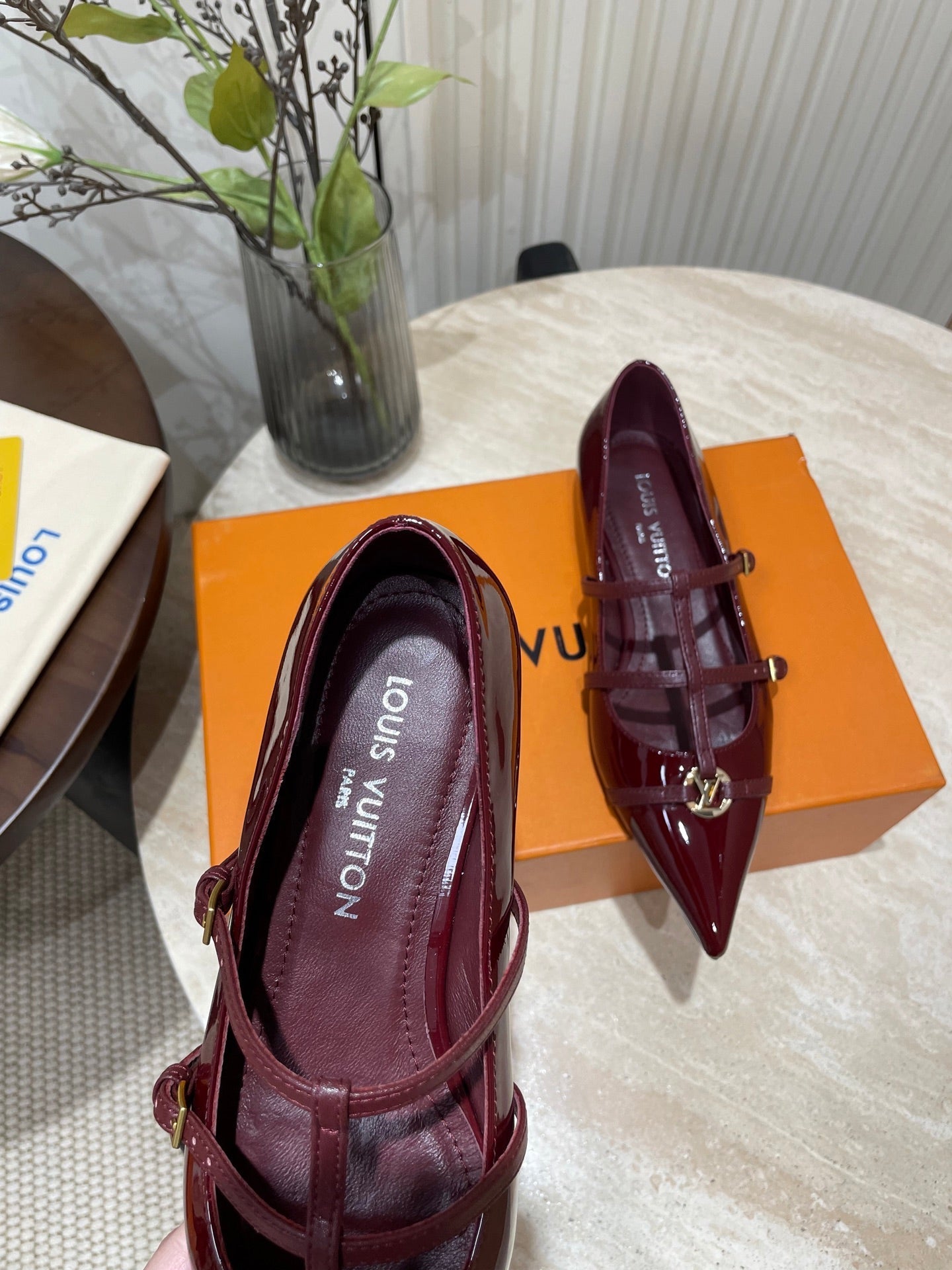 POINTED-TOE TRIPLE-STRAP BALLET FLAT IN BURGUNDY RED PATENT CALFSKIN