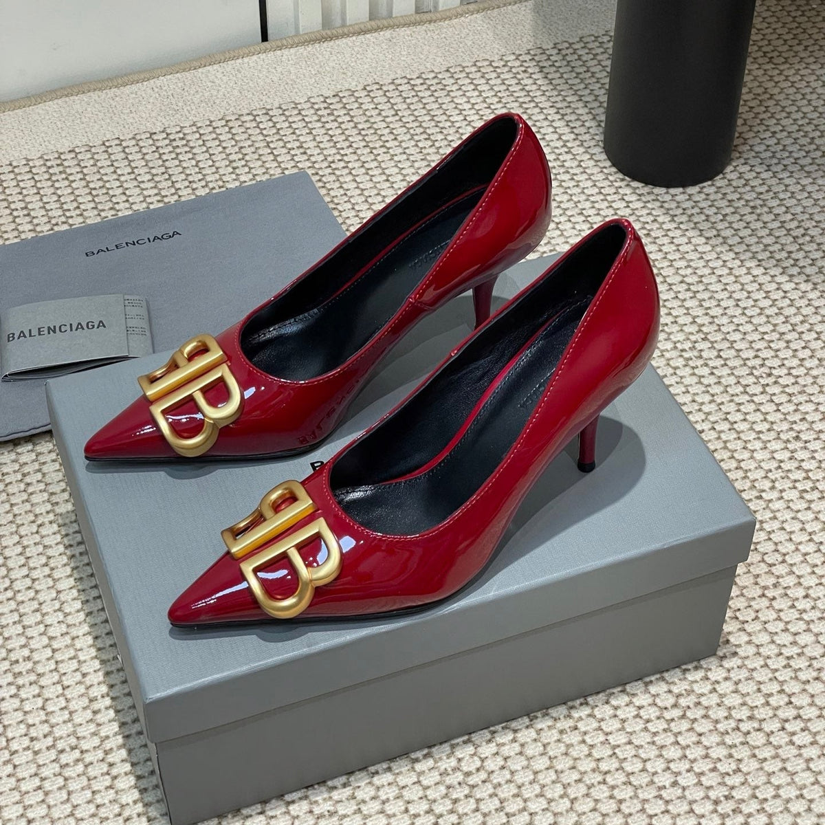 POINTED BB GOLD BUCKLE HIGH PUMPS 80MM IN RED PATENT CALFSKIN