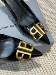 POINTED BB GOLD BUCKLE HIGH SLINGBACK 80MM IN BLACK PATENT CALFSKIN