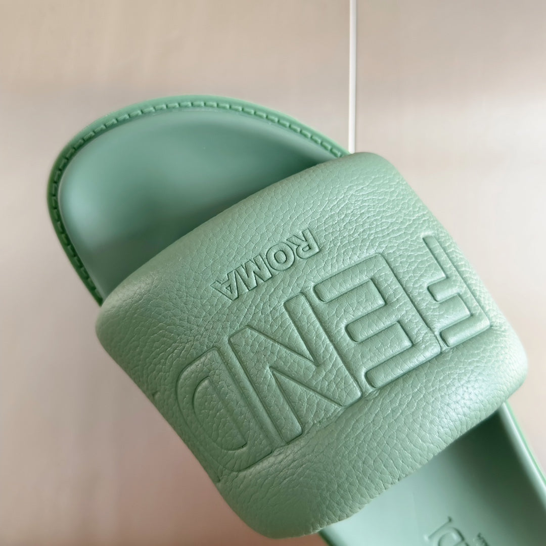 FENDI ROMA SLIDES IN GREEN MINT FUSSBETT LAMBSKIN