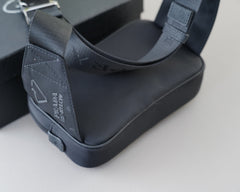 SHOULDER BAG 22 IN BLACK RE-NYLON