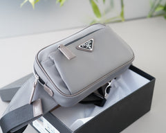 SHOULDER BAG 22 IN OSLO GREY RE-NYLON BLACK STRAP