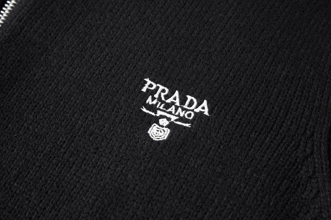 PRADA ZIP-UP KNIT CARDIGAN STYLE 142