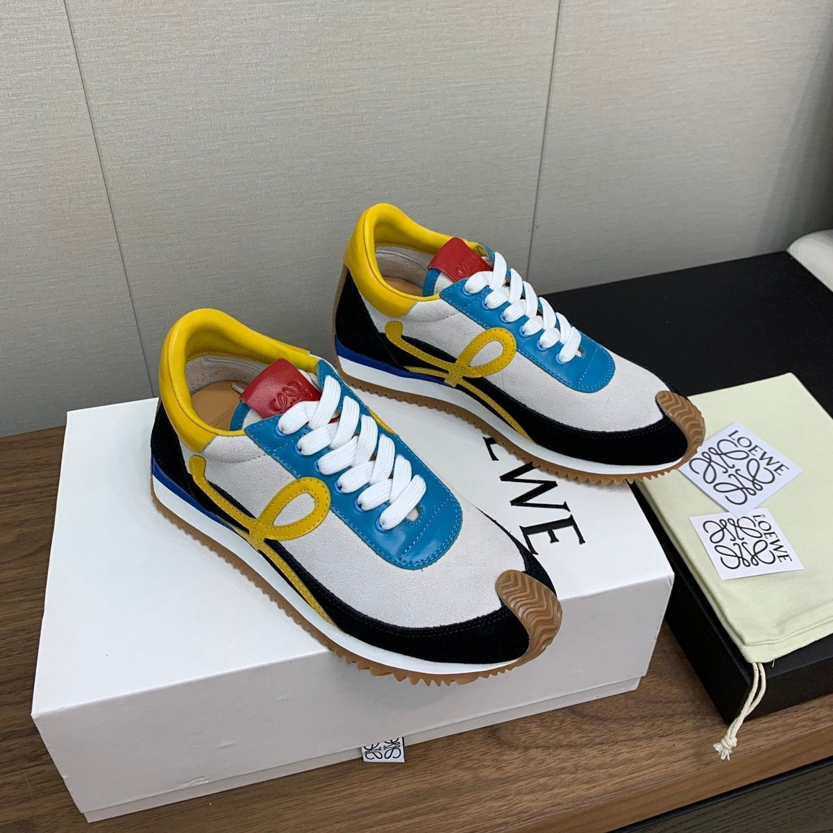 LW FLOW RUNNER SNEAKER WHITE-BLUE SUEDE