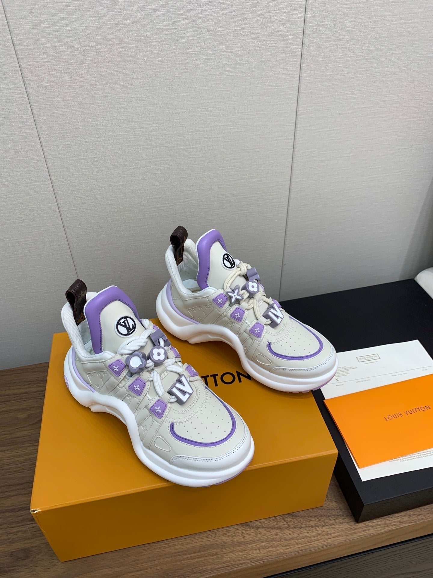 LV ARCHLIGHT SNEAKER BEIGE MIX VIOLET CALFSKIN