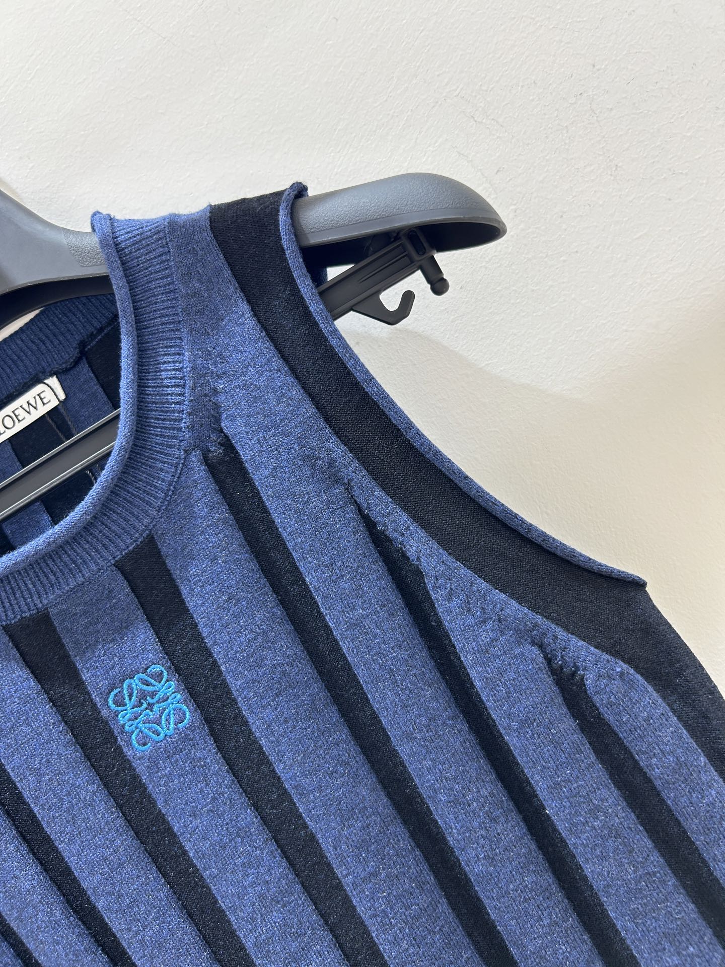 LOEWE SLEEVELESS TOP STYLE 181