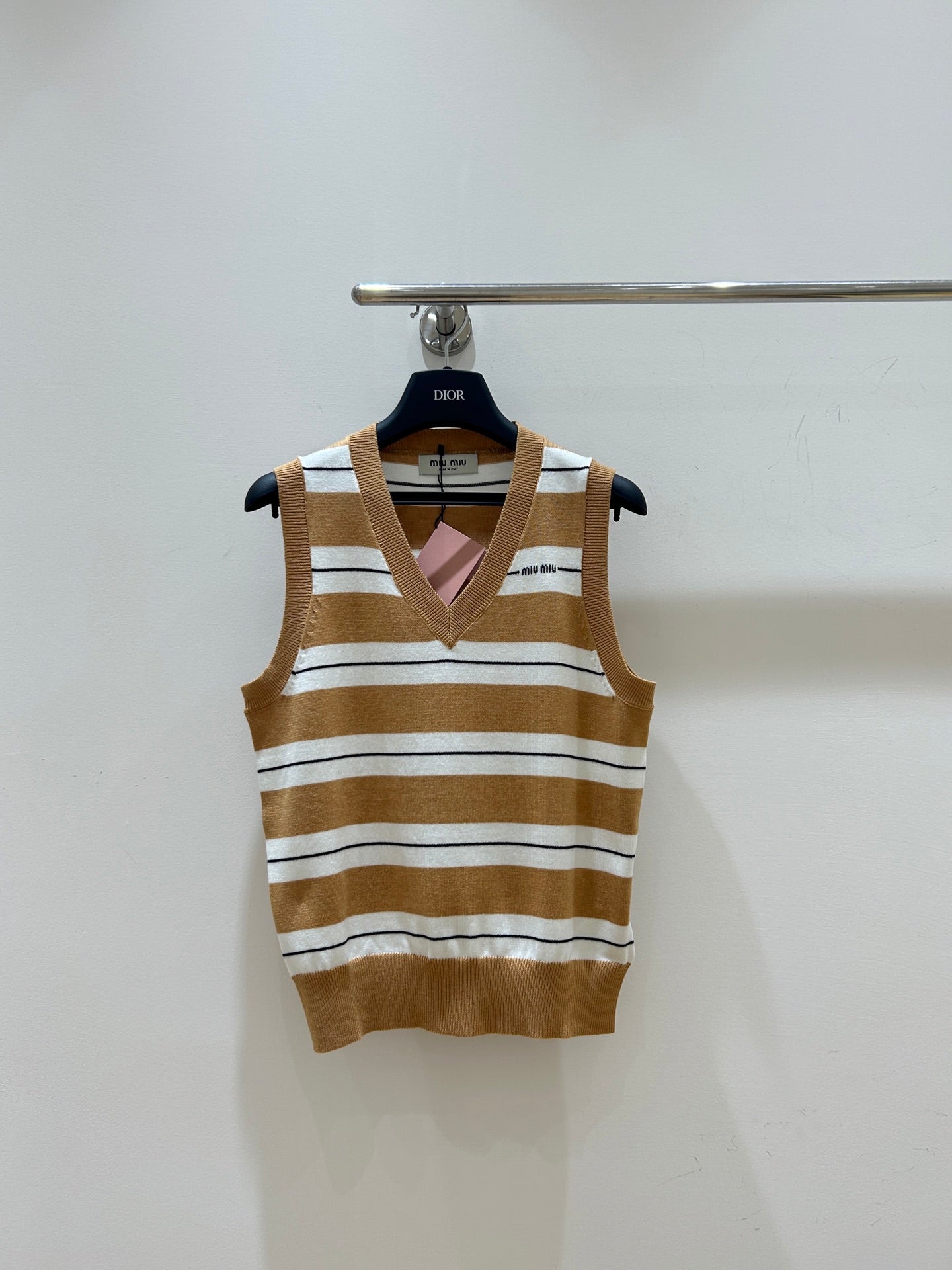 MIUMIU KNIT VEST STYLE 840