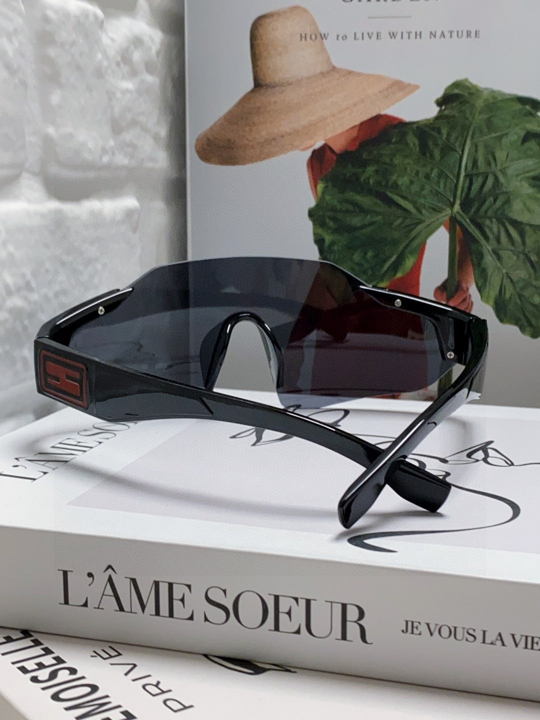 FF SQUARED VISOR FRAME SUNGLASSES 557144 IN ACETATE