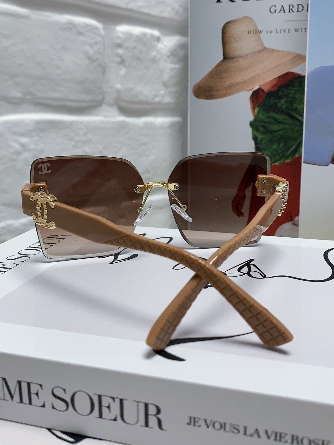 SQUARE SUNGLASSES 632892 IN BEIGE ACETATE BROWN SMOKE LENSES