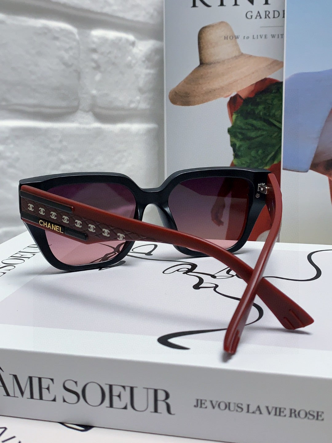 SQUARE SUNGLASSES 632894 IN RED ACETATE