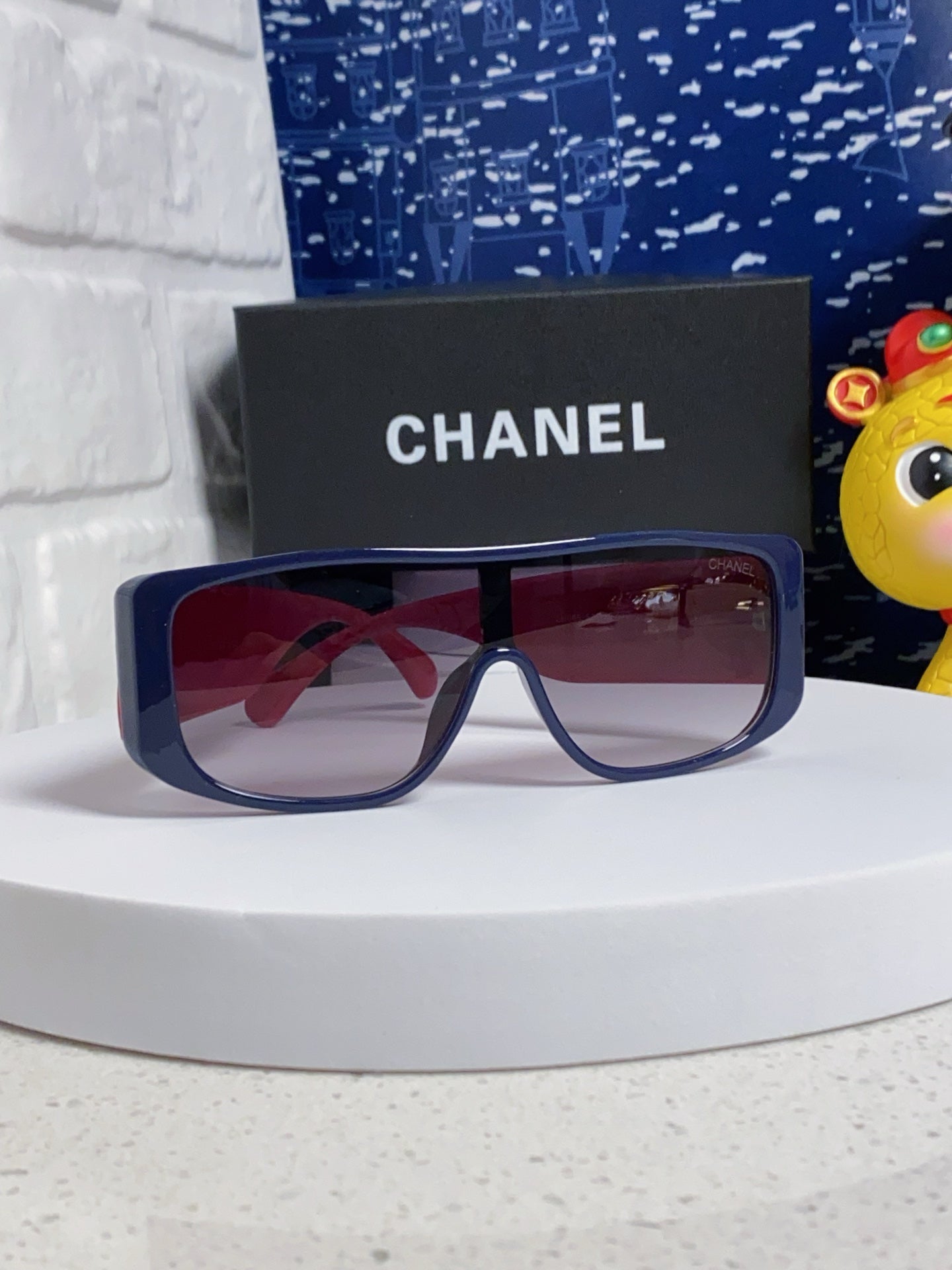 SQUARE SUNGLASSES 641780 IN BLUE ACETATE PINK FRAME