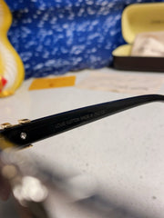 SIGNATURE SQUARE SUNGLASSES 567474 IN SILVER METAL GREY SMOKE LENSES