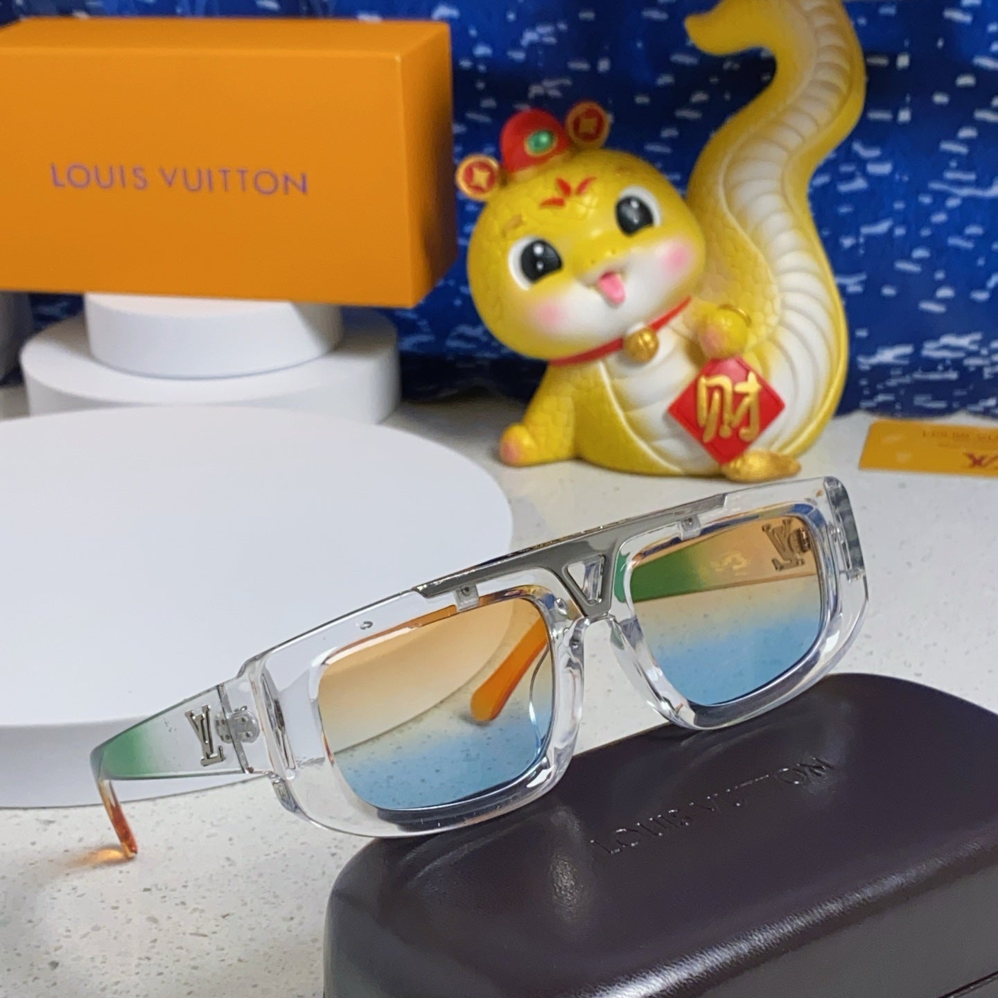 CLASH PILOT SUNGLASSES 567477 IN CLEAR MIX MULTICOLOR ACTETE SILVER METAL