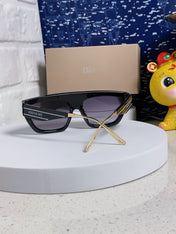 MONTAIGNE SUNGLASS CLUB M7U IN BLACK ACETATE