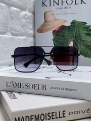 SQUARE SUNGLASSES 570266 IN BLACK METAL LOGO ON LENS