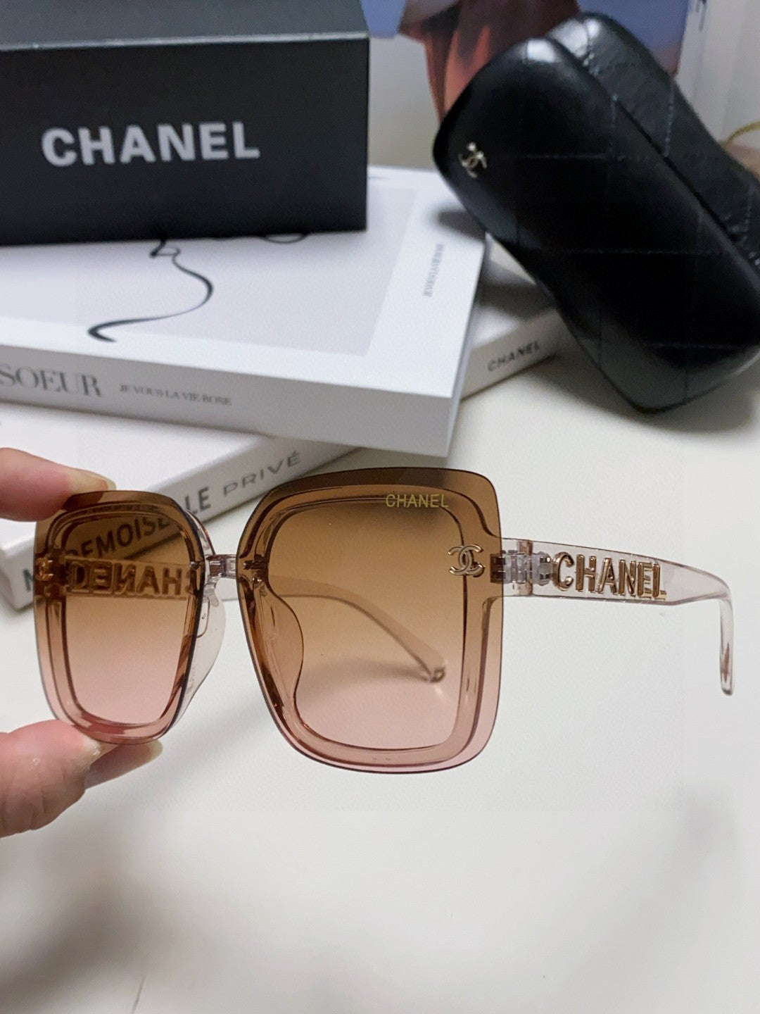 SQUARE SUNGLASSES 638796 IN ACETATE