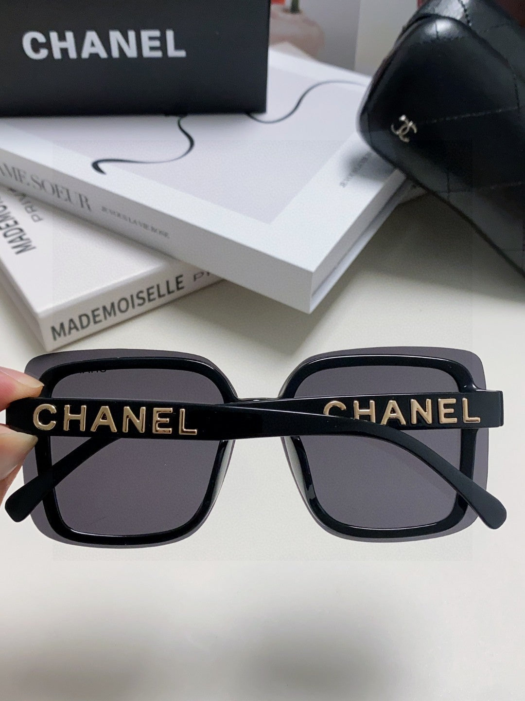 SQUARE SUNGLASSES 638798 IN ACETATE