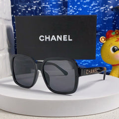 SQUARE SUNGLASSES 638932 IN BLACK ACETATE