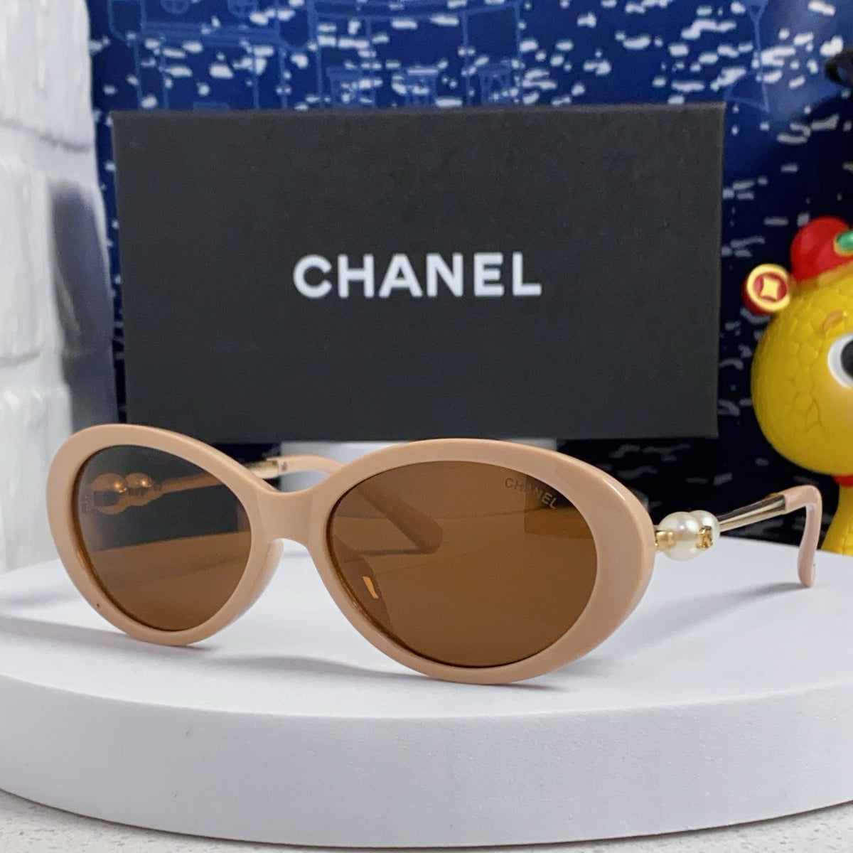 OVAL SUNGLASSES 640341 IN NUDE ACETATE METAL FRAME