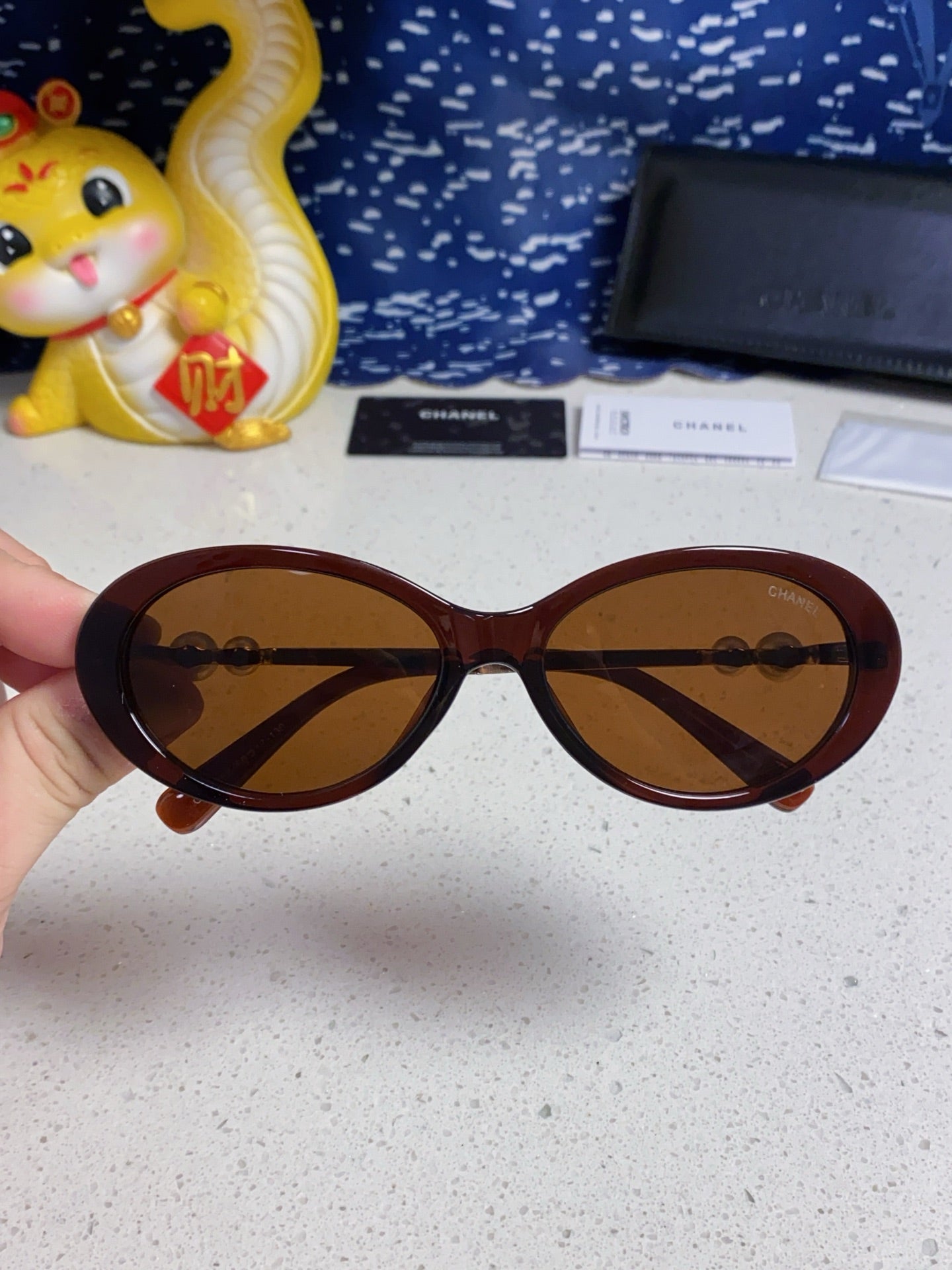 OVAL SUNGLASSES 640342 IN BROWN CLEAR ACETATE METAL FRAME