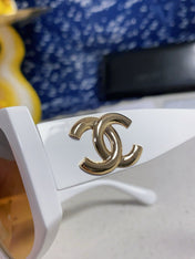 SQUARE SUNGLASSES CH5495 IN WHITE ACETATE BROWN LENSES