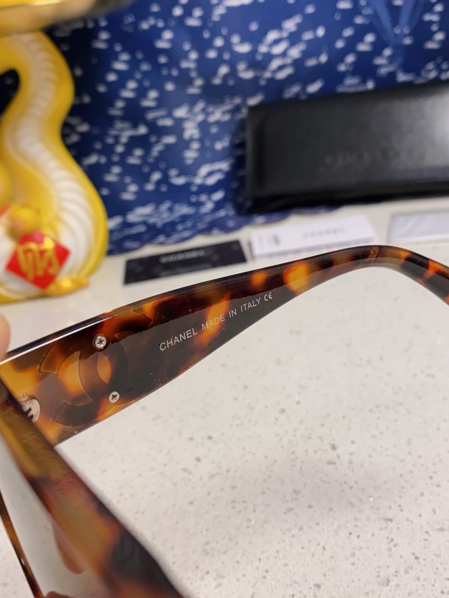 SQUARE SUNGLASSES CH5495 IN HAVANA ACETATE BROWN LENSES