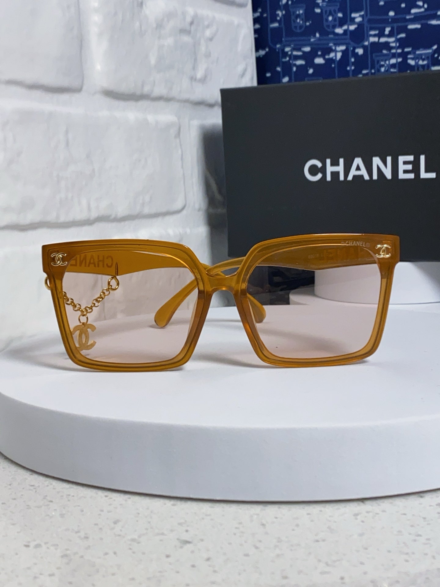 SQUARE SUNGLASSES 641806 IN DARK YELLOW ACETATE