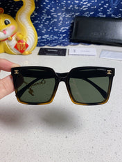 SQUARE SUNGLASSES 641808 IN BLACK OMBRE ORANGE ACETATE GOLD CHAIN