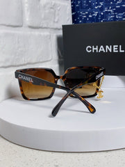 SQUARE SUNGLASSES 641809 IN HAVANA ACETATE GOLD CHAIN