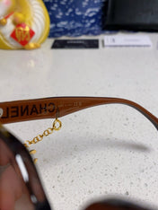 SQUARE SUNGLASSES 641810 IN BROWN ACETATE GOLD CHAIN