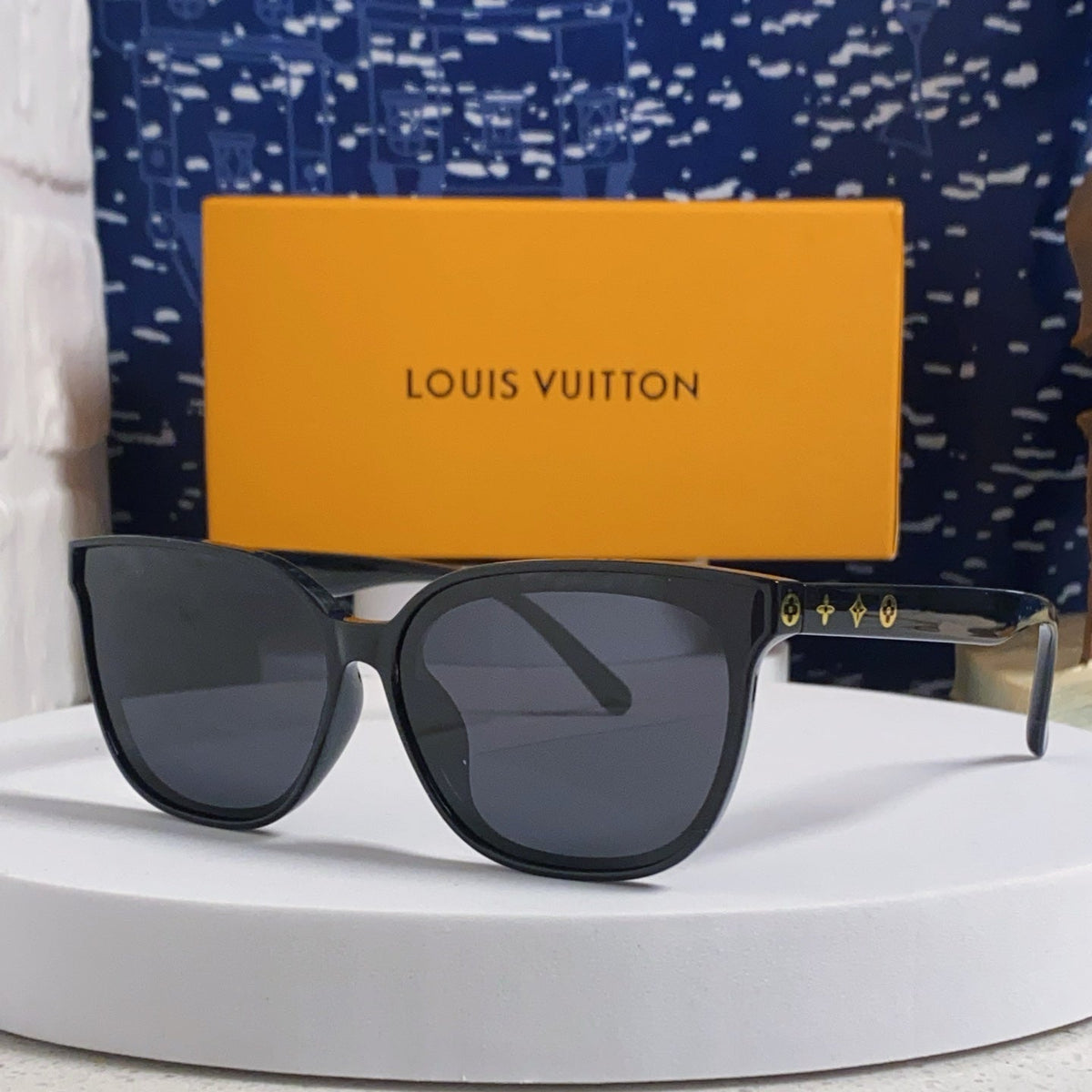 CAT EYE SUNGLASSES 571652 IN BLACK ACETATE