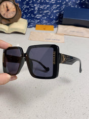 SQUARE SUNGLASSES 571657 IN BLACK ACETATE