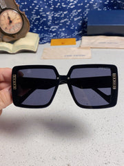 SQUARE SUNGLASSES 571657 IN BLACK ACETATE