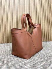 Y TOTE BAG 39 IN TAWNY BROWN CALFSKIN
