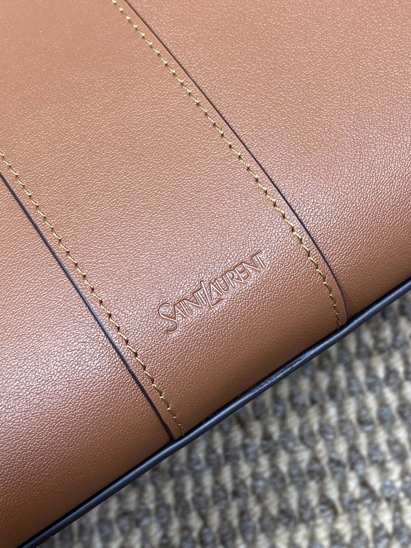 Y TOTE BAG 39 IN TAWNY BROWN CALFSKIN