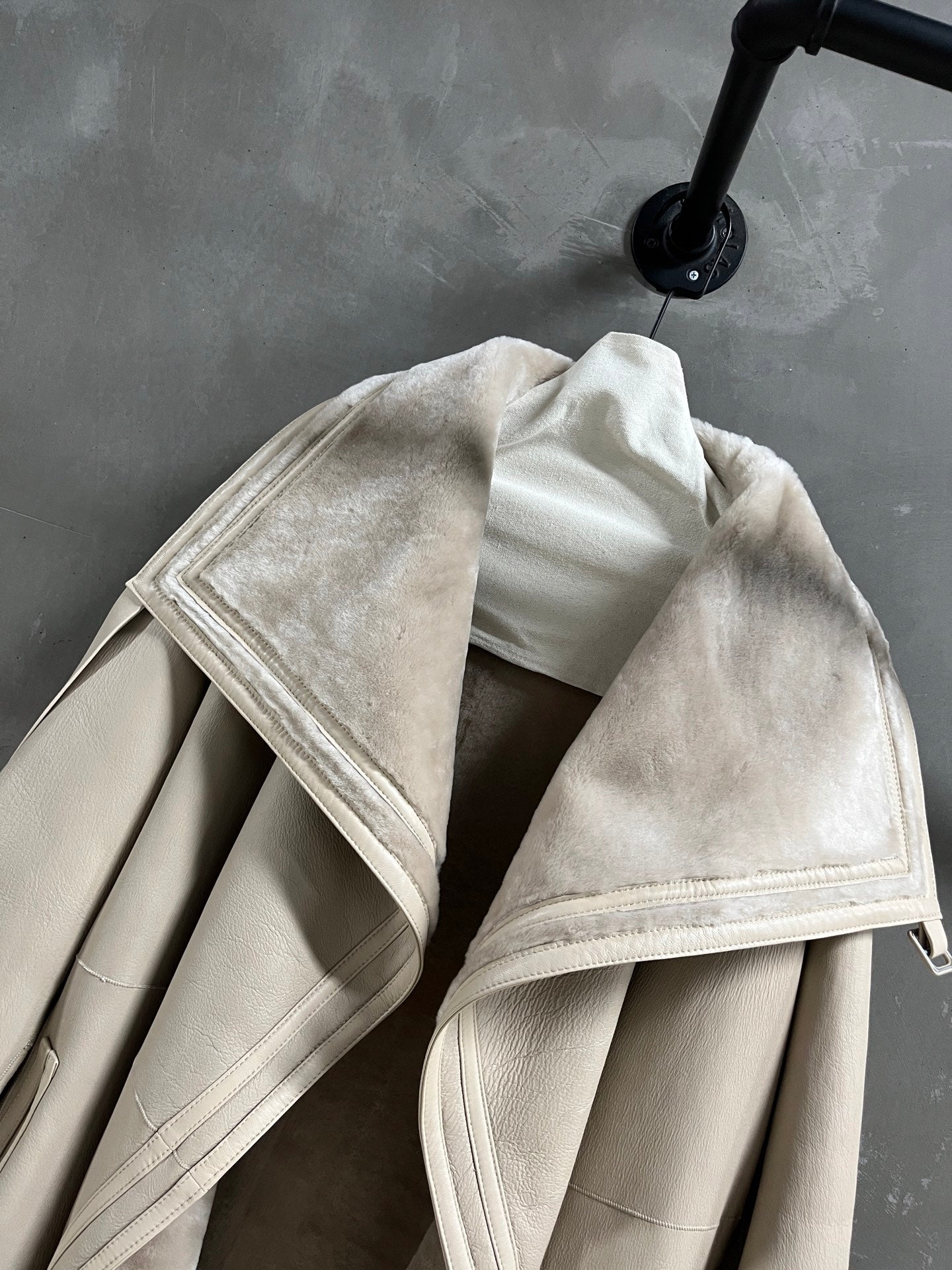 HERMES 25S TRENCH COAT 143