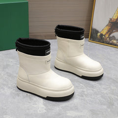 THICK-SOLED SNOW BOOTS IN WHITE CALFSKIN MIX BLACK NYLON