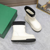 THICK-SOLED SNOW BOOTS IN WHITE CALFSKIN MIX BLACK NYLON