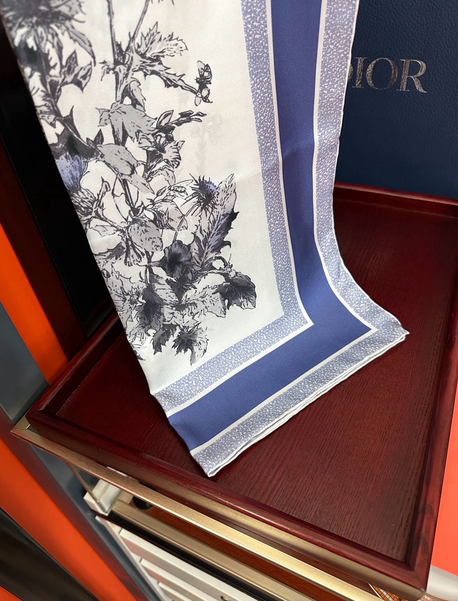 DIOR SCARF 90 CM IN SILK 733853