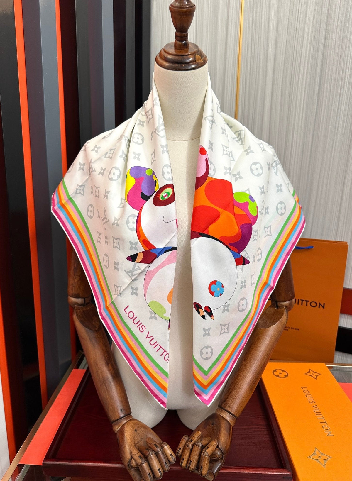 LV SCARF 90 CM IN SILK 738414