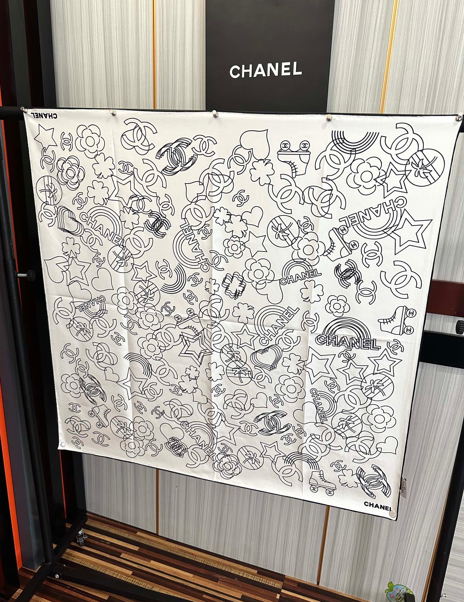CHANEL 25S SCARF 90 IN SILK 738437