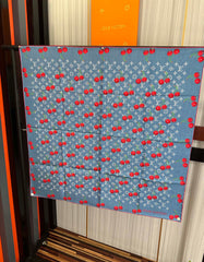 LV SCARF 90 CM IN SILK 04