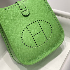 MINI NEO 18 EVELYNE BAG IN LIGHT GREEN GRAINED CALFSKIN
