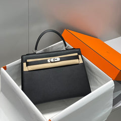 KELLY 32CM IN NOIR EPSOM CALFSKIN PALLADIUM HARDWARE
