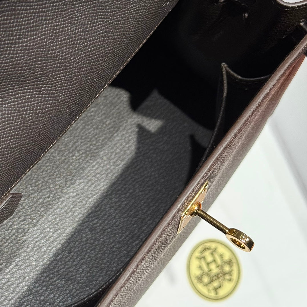 KELLY 25CM IN EBENE EPSOM CALFSKIN GOLD HARDWARE