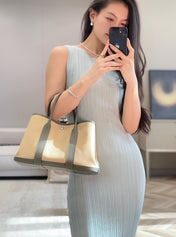 GARDEN PARTY 30CM IN DARK BEIGE TOILETS COTTON CANVAS AND GREY CALFSKIN